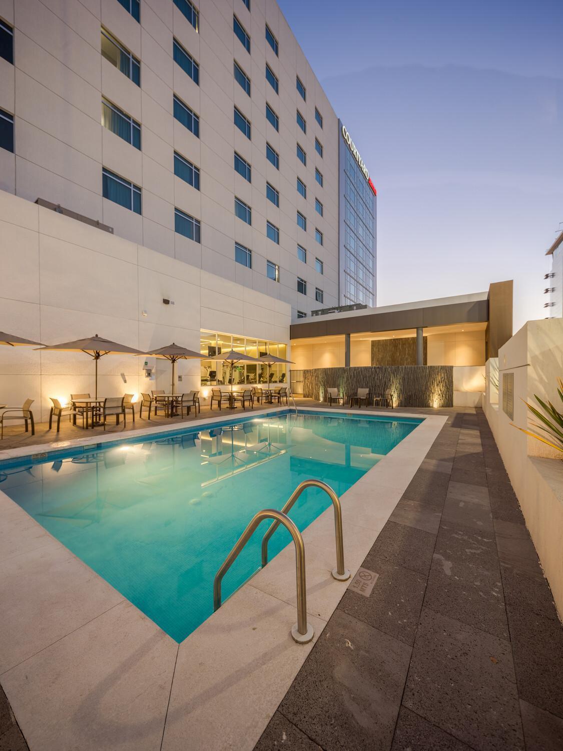 Hotel Courtyard By Marriott Chihuahua Extérieur photo