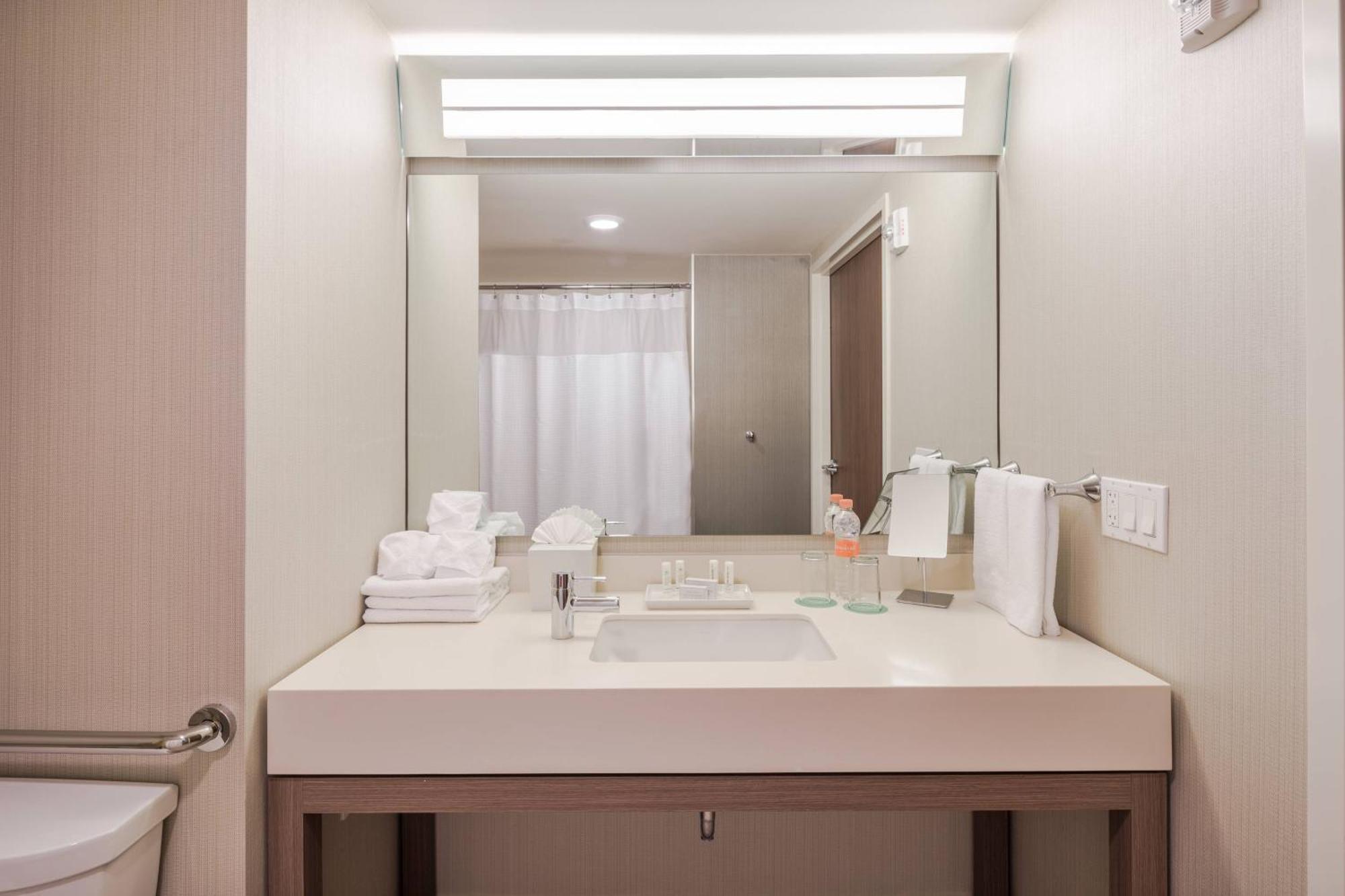 Hotel Courtyard By Marriott Chihuahua Extérieur photo