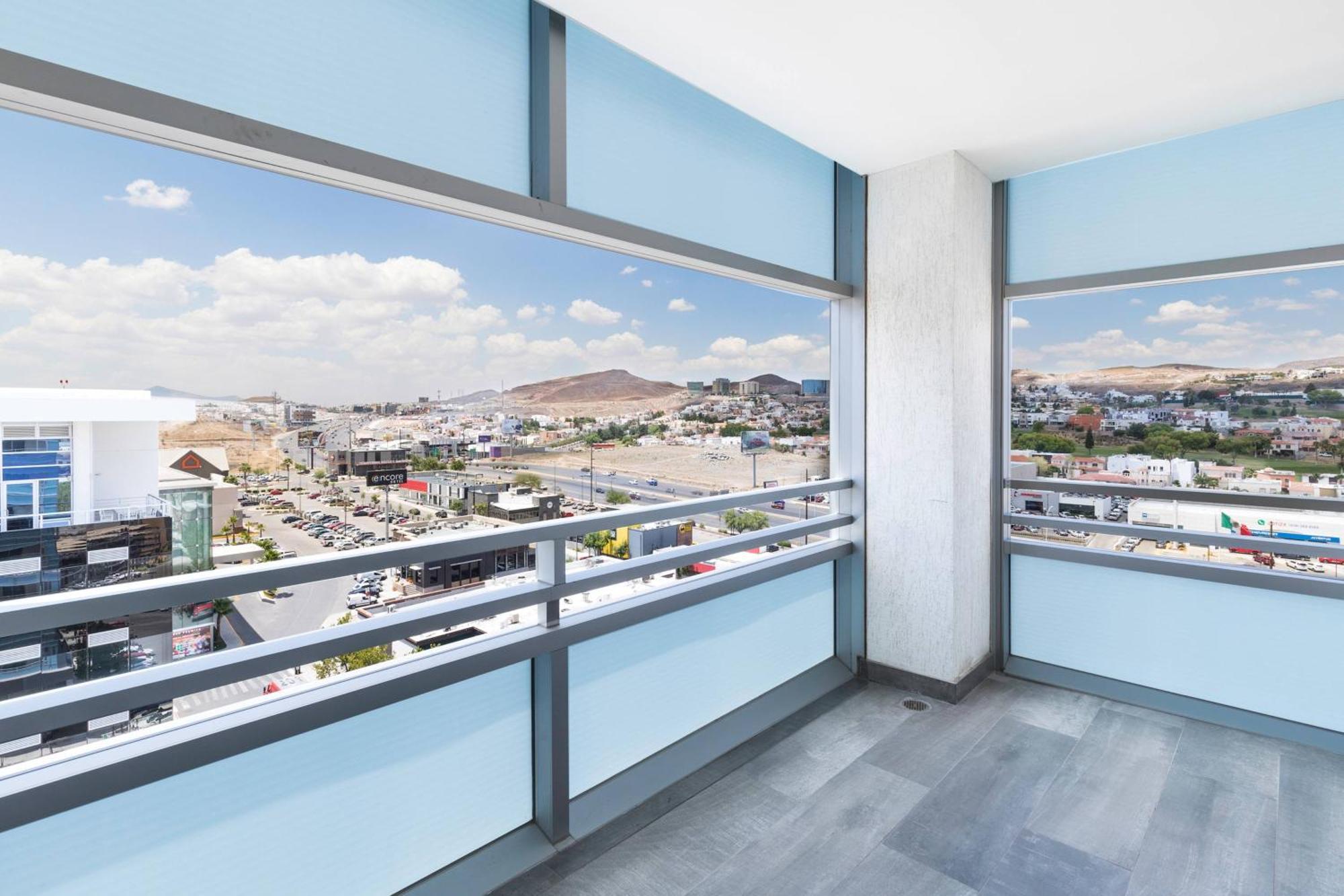Hotel Courtyard By Marriott Chihuahua Extérieur photo